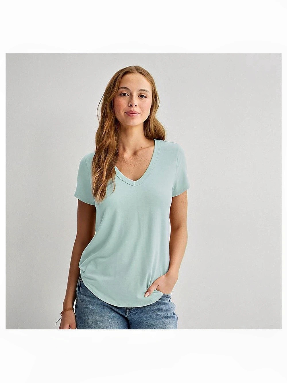 NWT Juniors Women’s Light Turquoise V-Neck Short Sleeve Tee